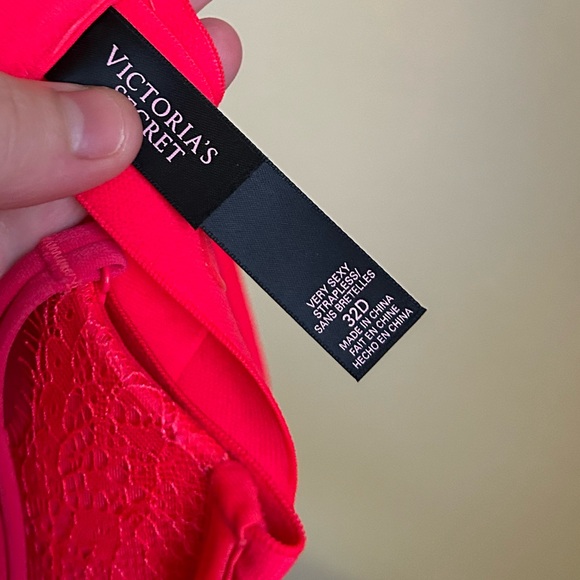 NWT Victoria’s Secret Hot Coral Pink Lace Very Sexy Strapless Bra 32 D - Picture 6 of 8